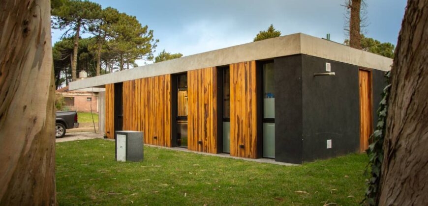Casa en Pinamar en venta, Lasalle. Costa Atlantica