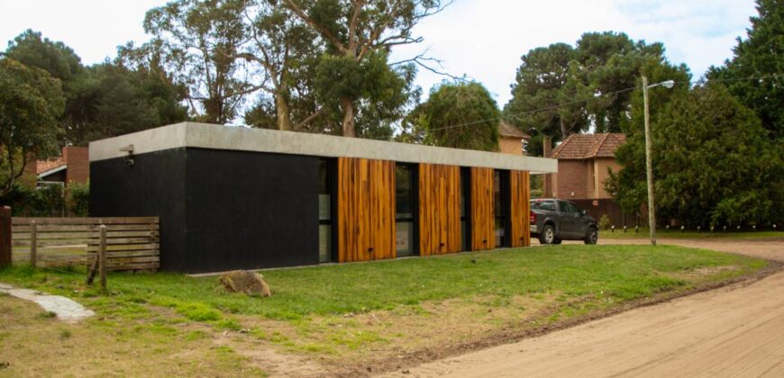 Casa en Pinamar en venta, Lasalle. Costa Atlantica