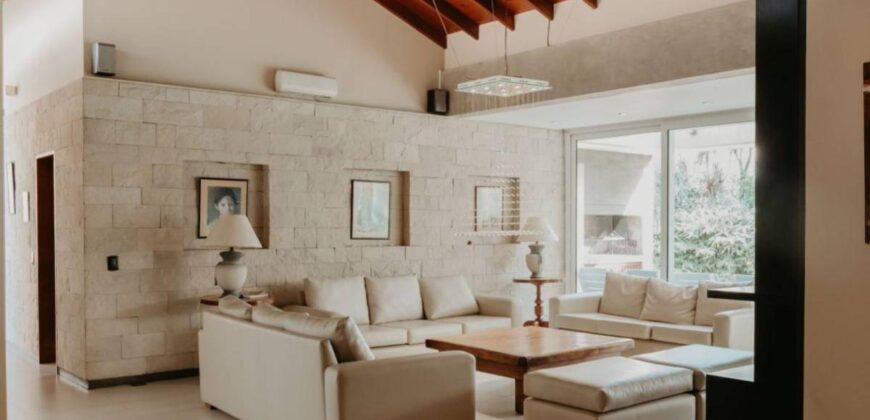 Casa en Pinamar Norte en Venta