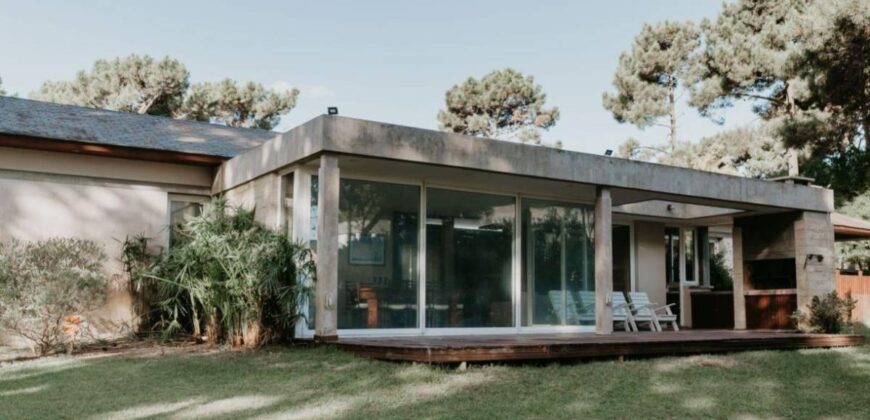 Casa en Pinamar Norte en Venta