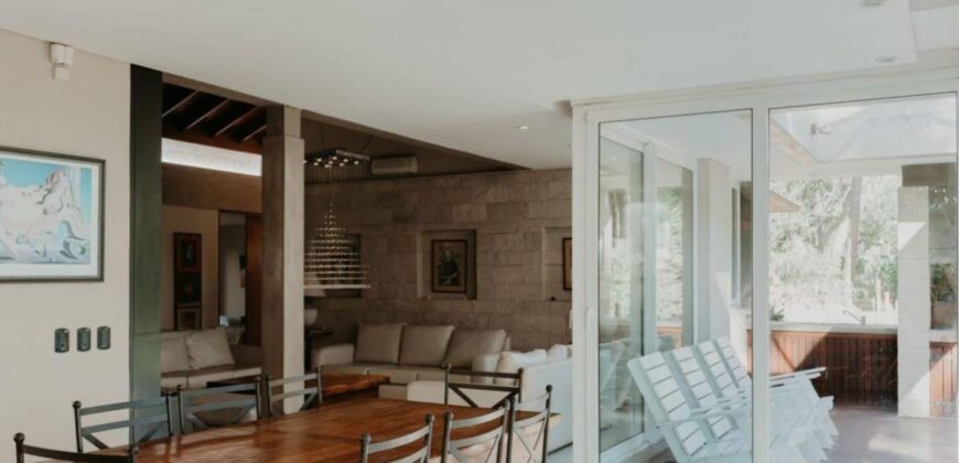 Casa en Pinamar Norte en Venta