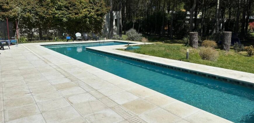 Casa en Pinamar en Venta, Barrio La Herradura.