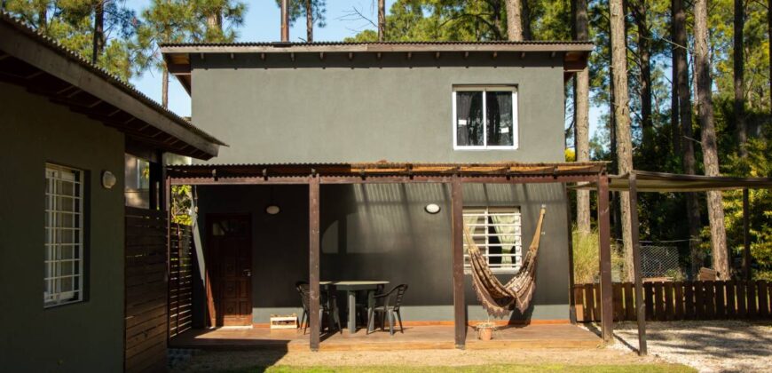 Casa y Departamento en Pinamar en Venta, Barrio Nayades