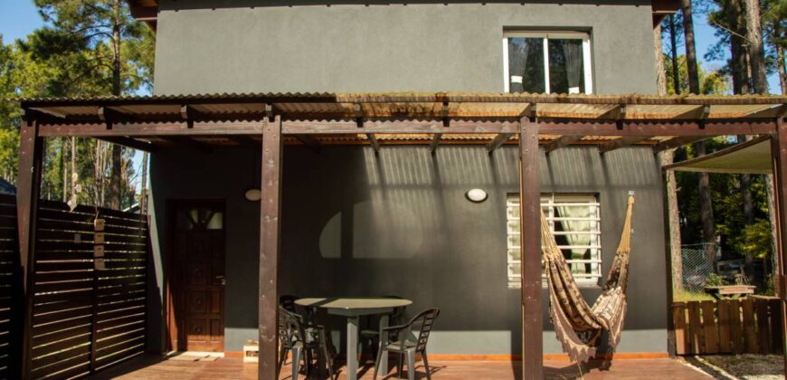 Casa y Departamento en Pinamar en Venta, Barrio Nayades