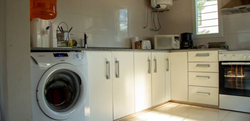 Casa y Departamento en Pinamar en Venta, Barrio Nayades