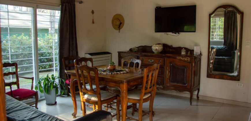 Casa y Departamento en Pinamar en Venta, Barrio Nayades