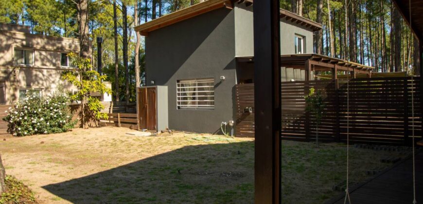 Casa y Departamento en Pinamar en Venta, Barrio Nayades