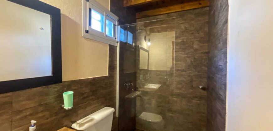 Casa y Departamento en Pinamar en Venta, Barrio Nayades