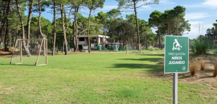 Lote en Barrio Pioneros Pinamar en Venta